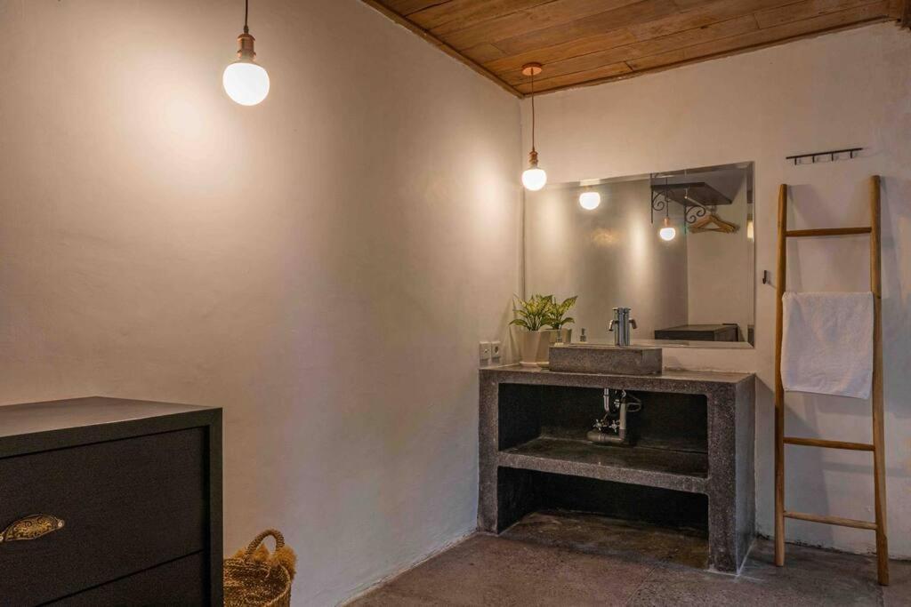 Berawa Canggu Stylish Joglo 3 Bedrooms Private Villa With Private Pool Bagian luar foto