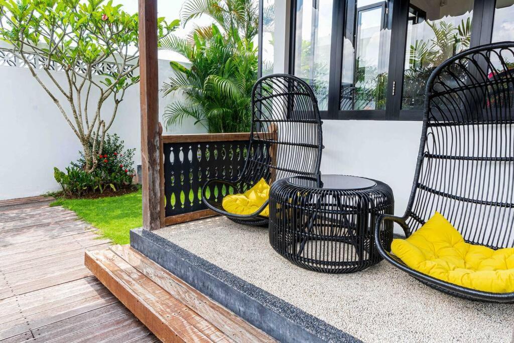 Berawa Canggu Stylish Joglo 3 Bedrooms Private Villa With Private Pool Bagian luar foto