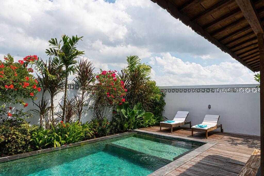 Berawa Canggu Stylish Joglo 3 Bedrooms Private Villa With Private Pool Bagian luar foto