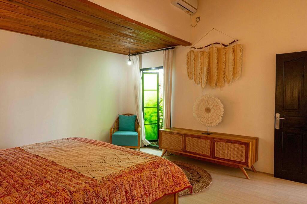 Berawa Canggu Stylish Joglo 3 Bedrooms Private Villa With Private Pool Bagian luar foto